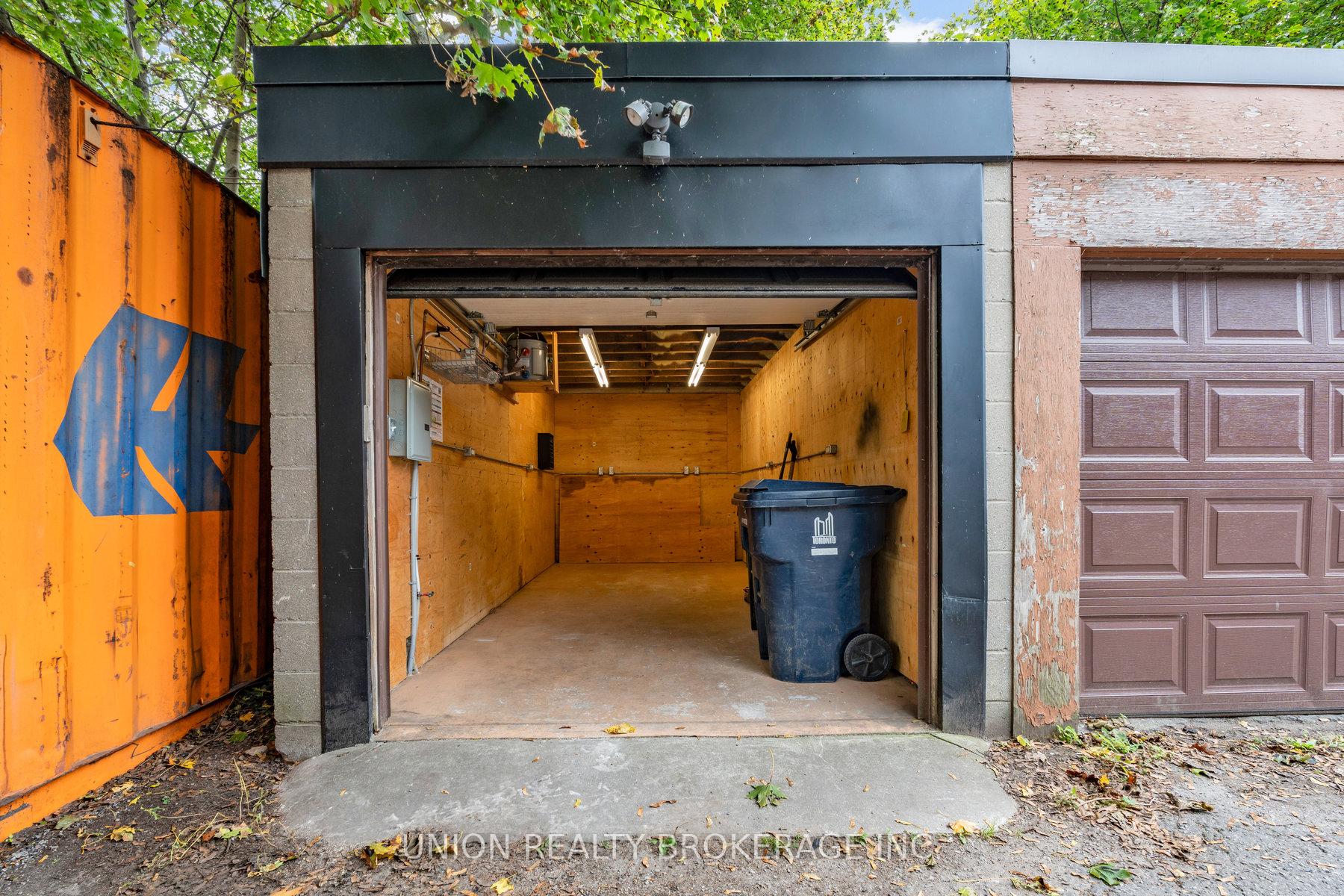 2495A Queen Street E, Toronto E02