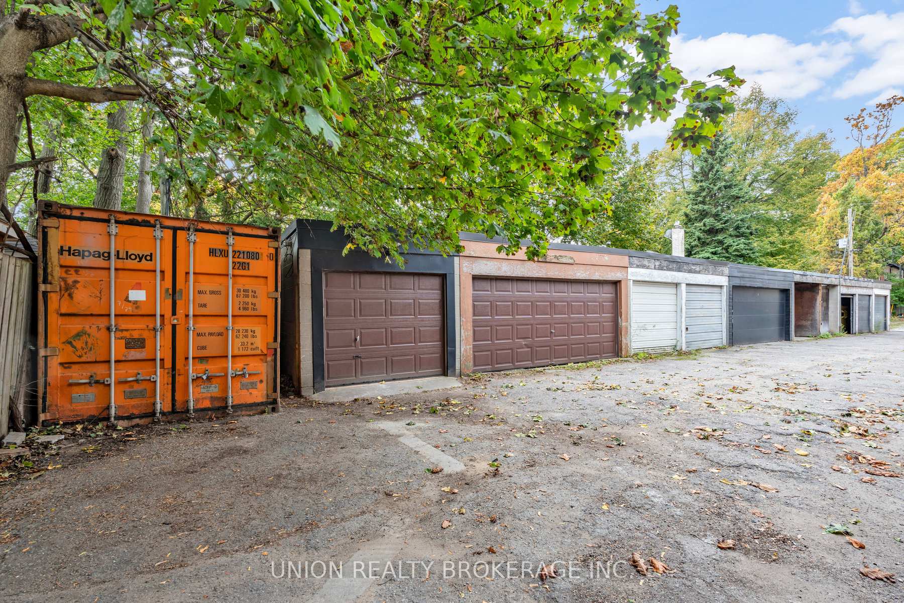 2495A Queen Street E, Toronto E02