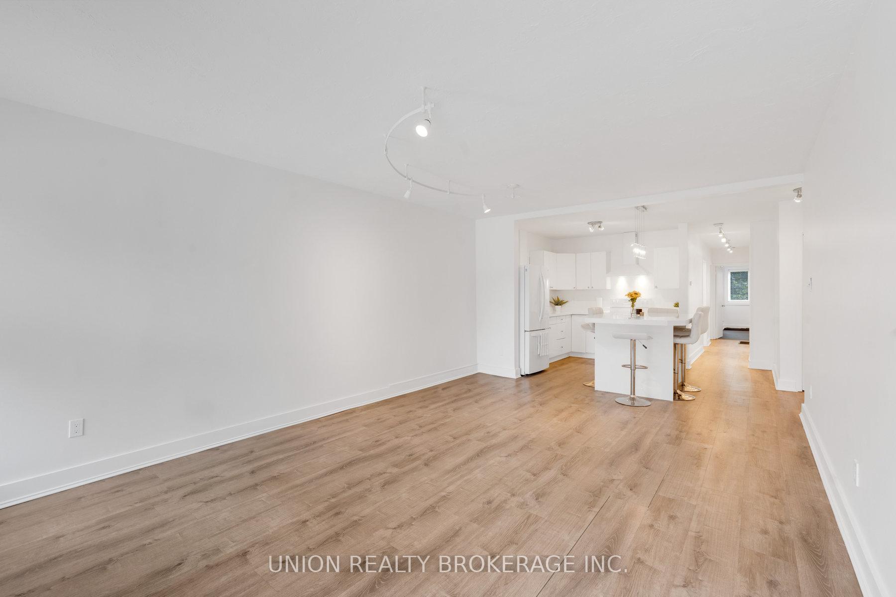 2495A Queen Street E, Toronto E02