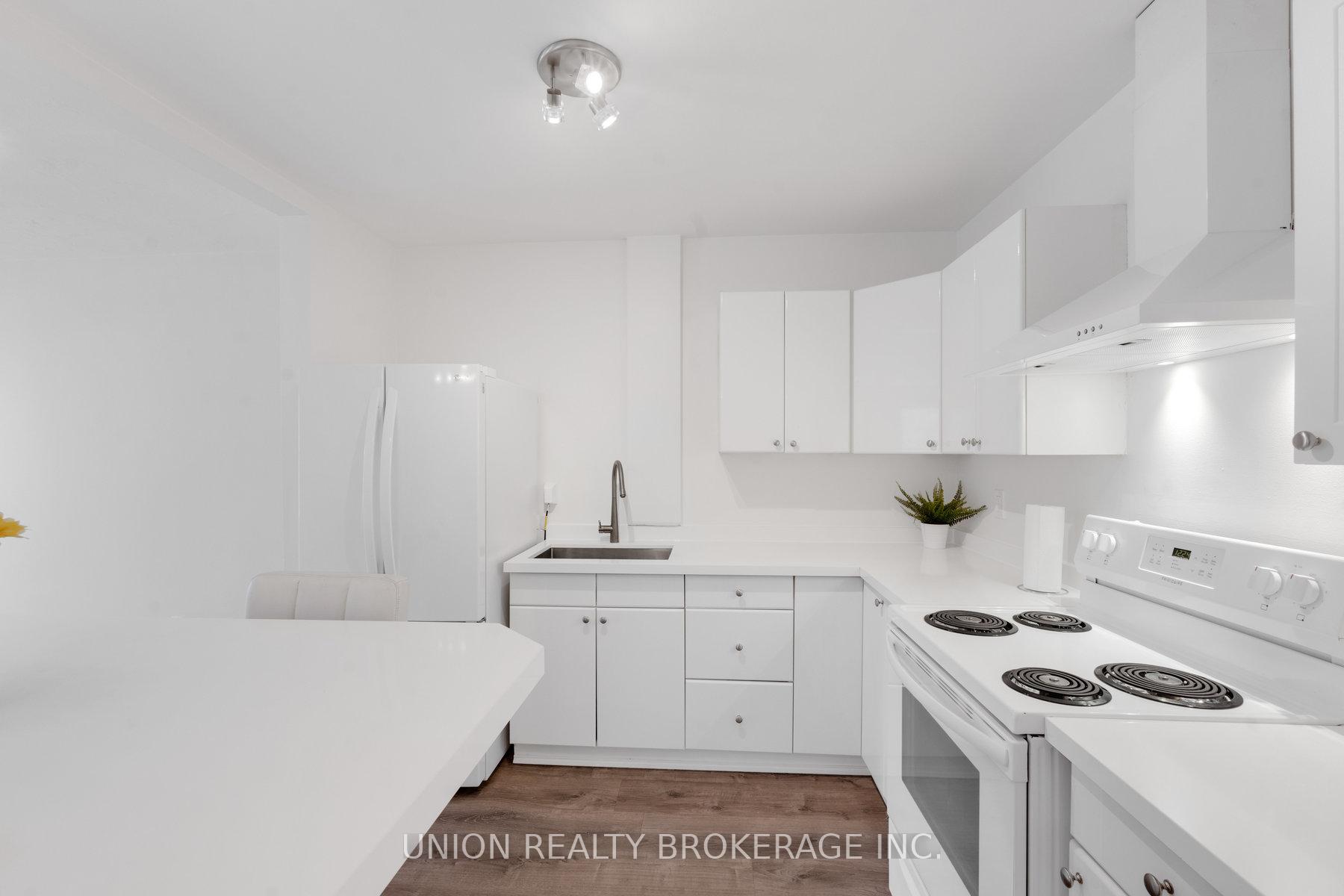 2495A Queen Street E, Toronto E02