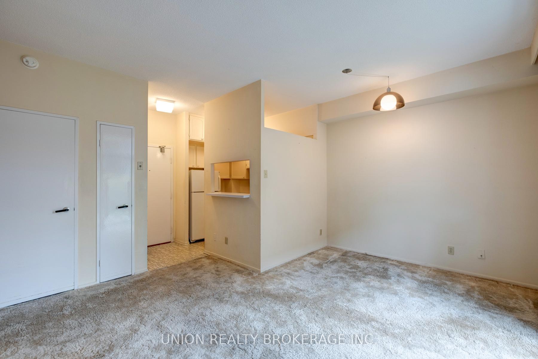 50 Old Kingston Road 5-104, Toronto E10 Unit: 5-104