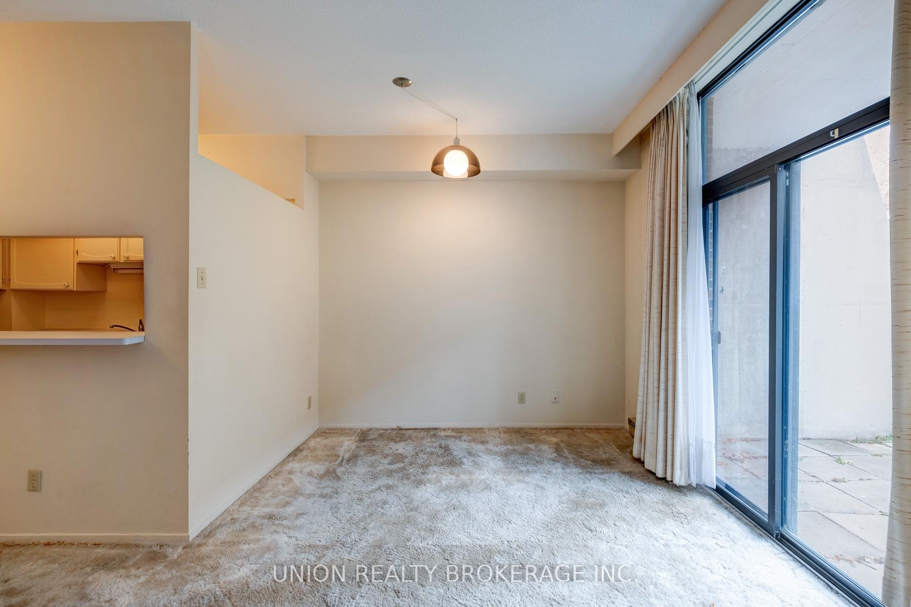 50 Old Kingston Road 5-104, Toronto E10 Unit: 5-104