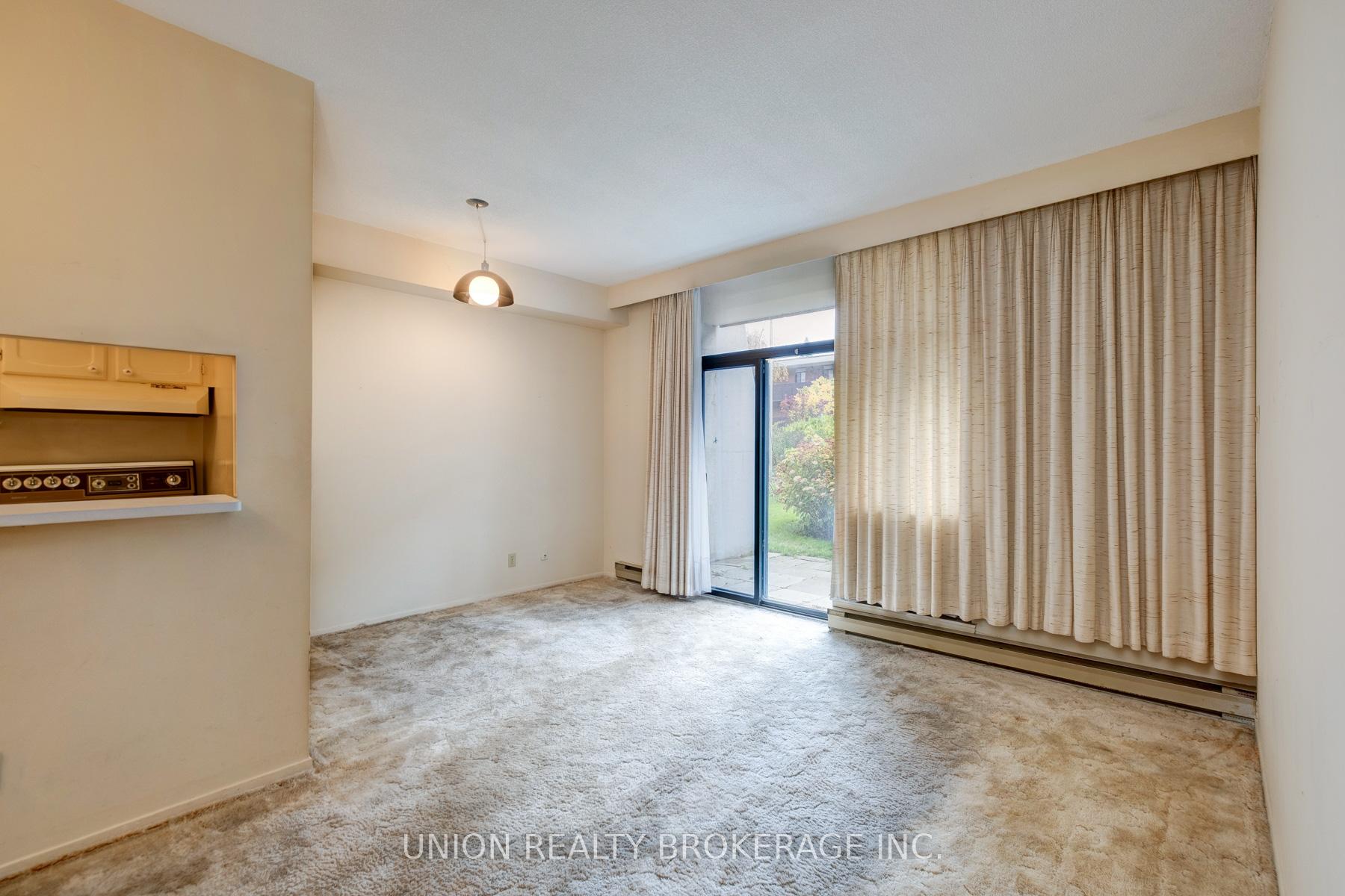 50 Old Kingston Road 5-104, Toronto E10 Unit: 5-104