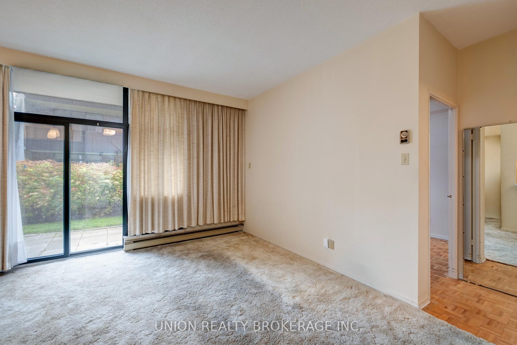 50 Old Kingston Road 5-104, Toronto E10 Unit: 5-104