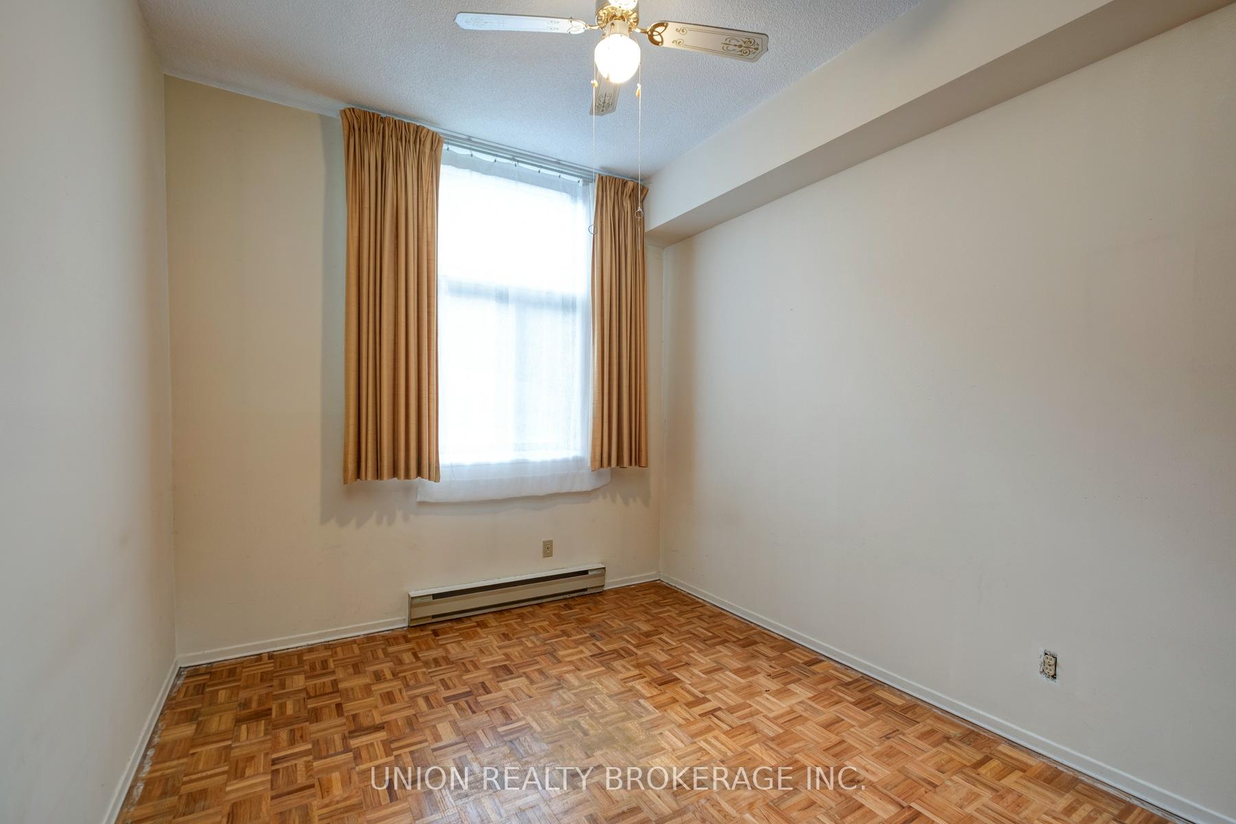 50 Old Kingston Road 5-104, Toronto E10 Unit: 5-104