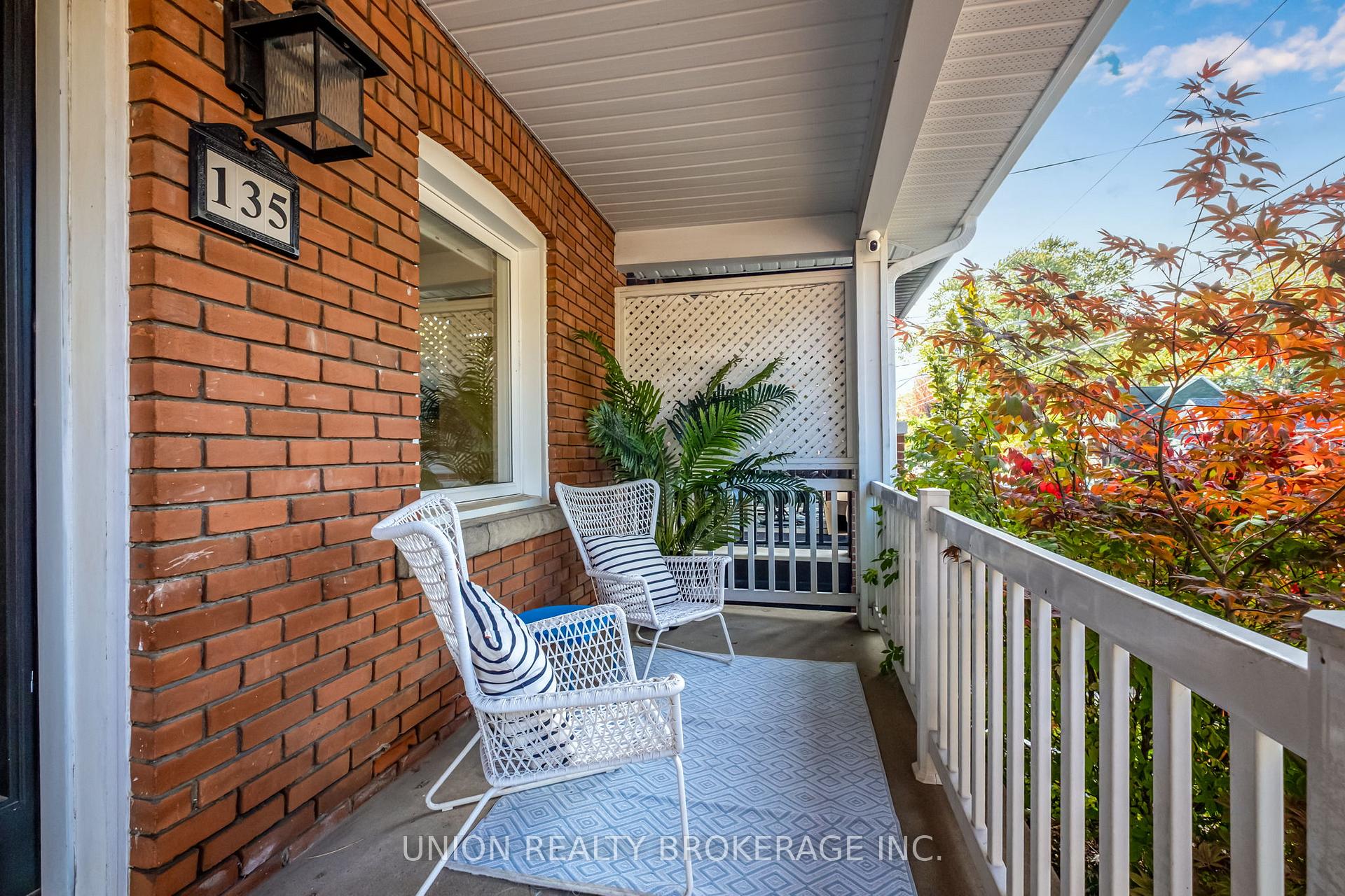 135 Oak Park Avenue, Toronto E03