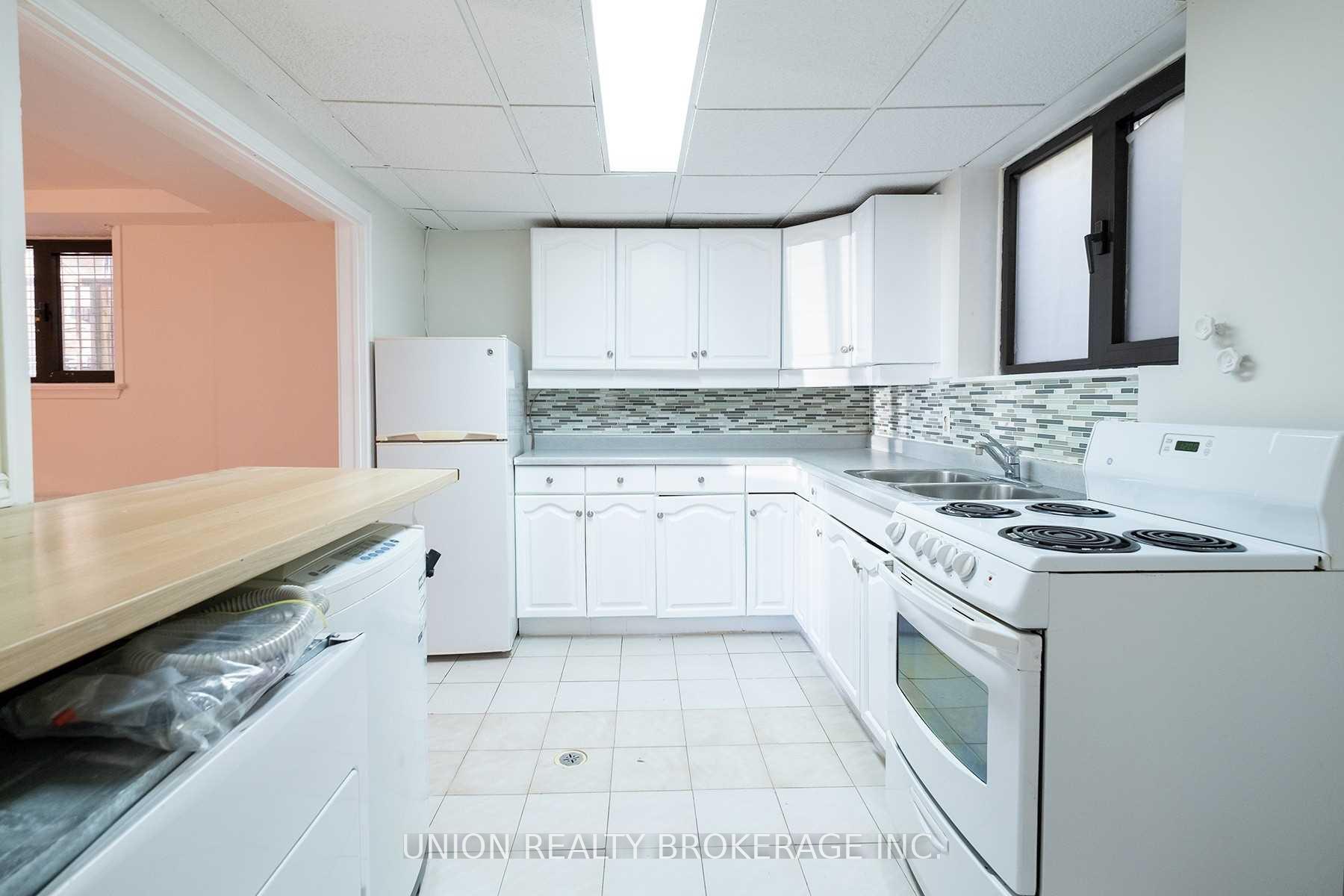 110 Hubbard Boulevard Bsmt