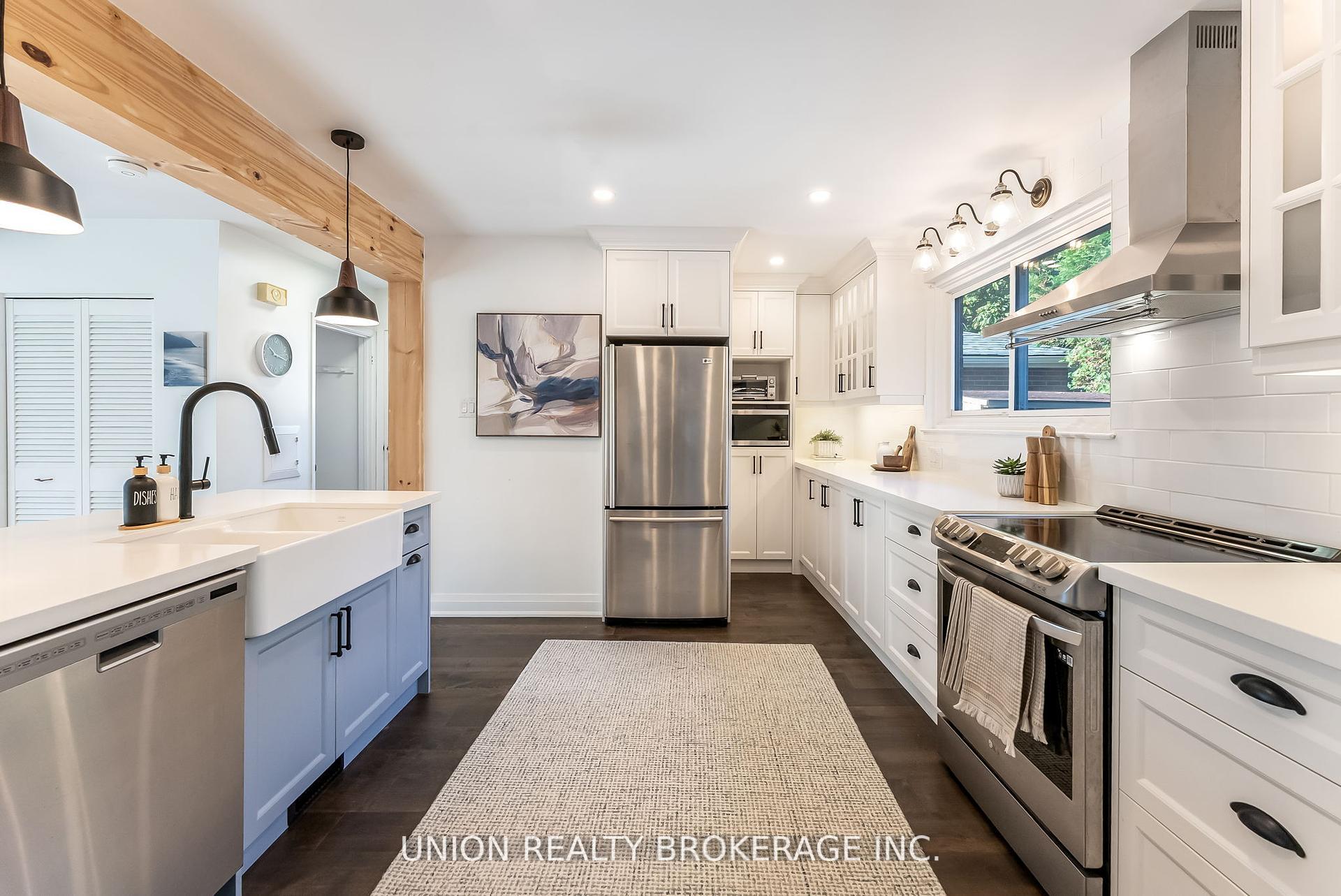 32 Bledlow Manor Drive