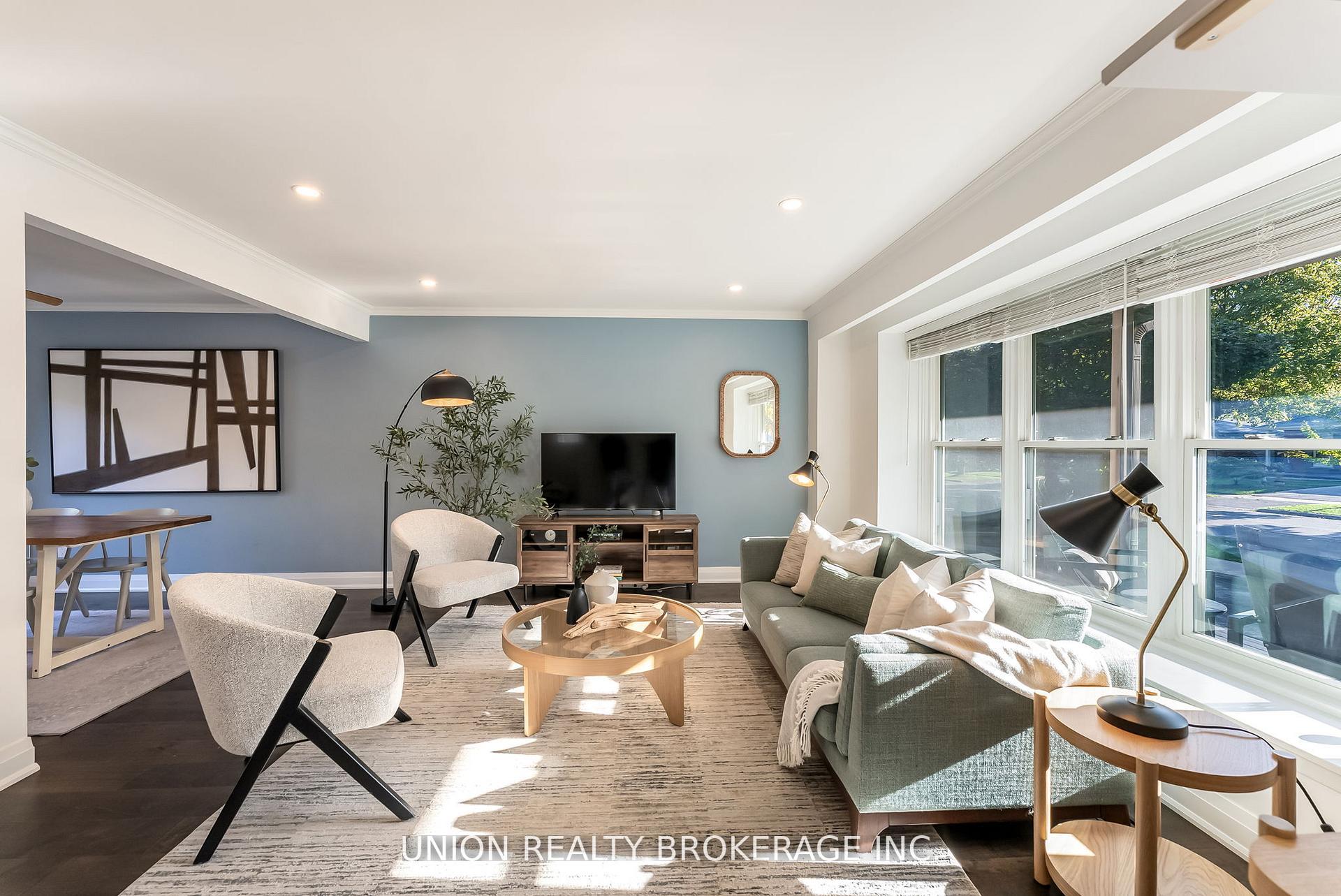 32 Bledlow Manor Drive