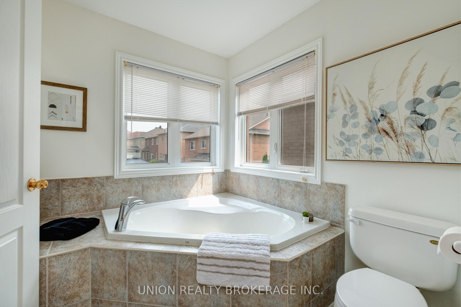 69 Mantle Avenue, Whitchurch-Stouffville