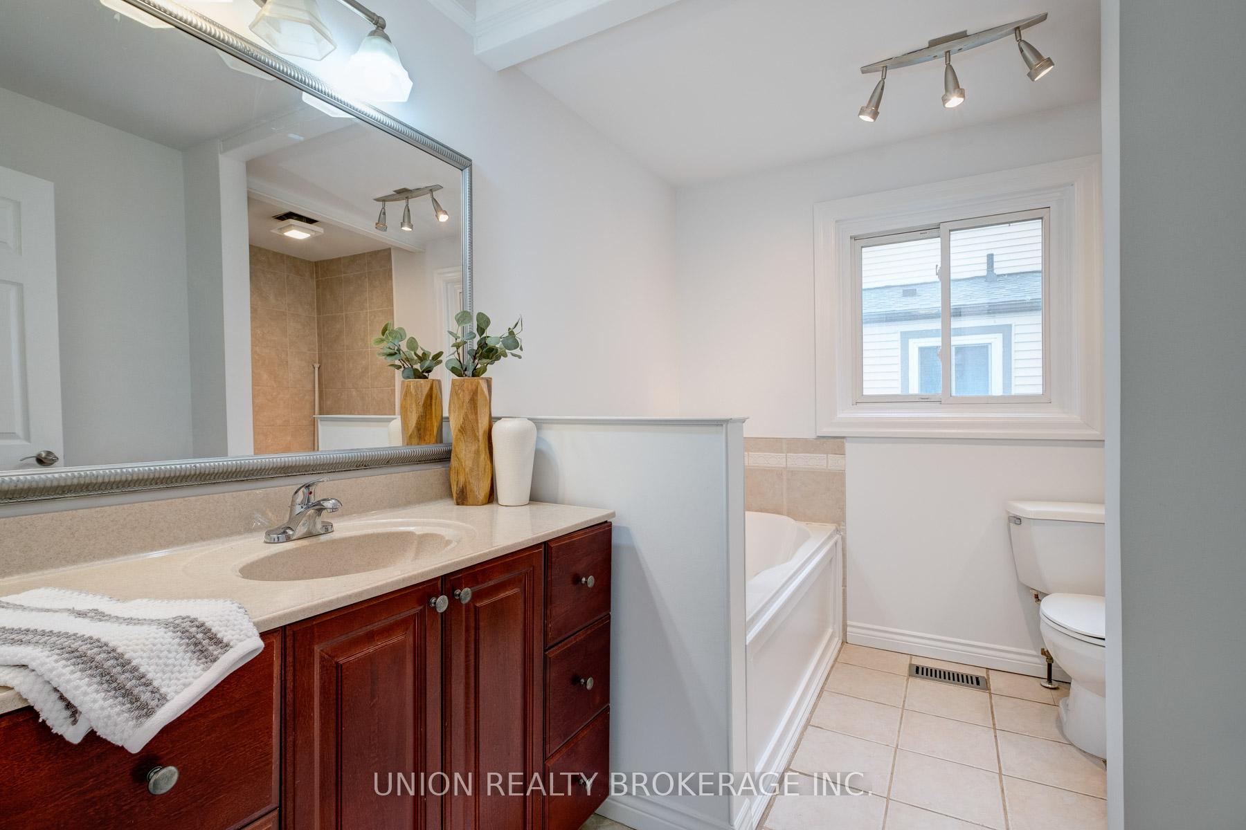 #29 - 336 Queen Street Unit: 29
