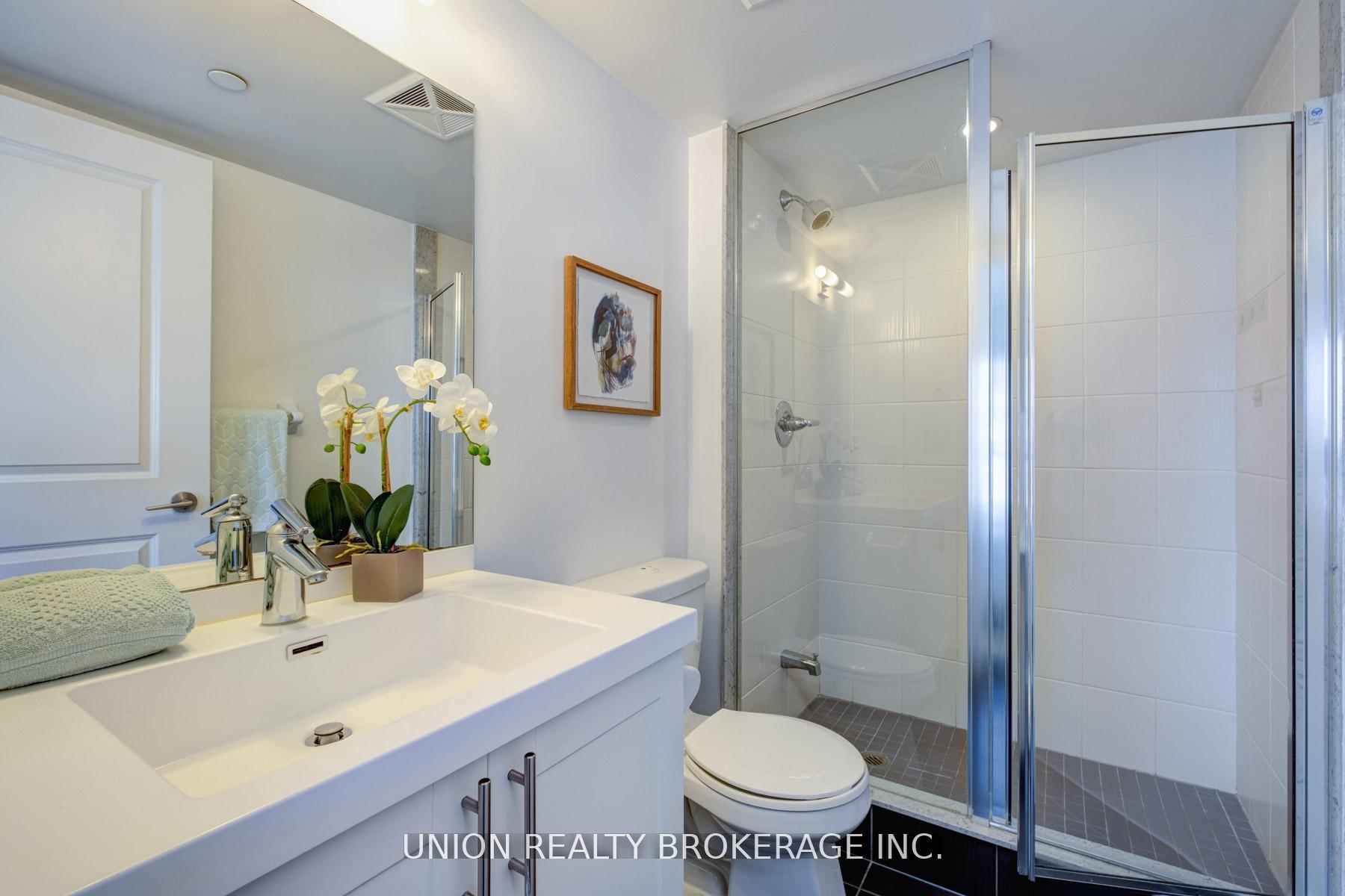 #824 - 2 Eva Road, Toronto Unit: 824