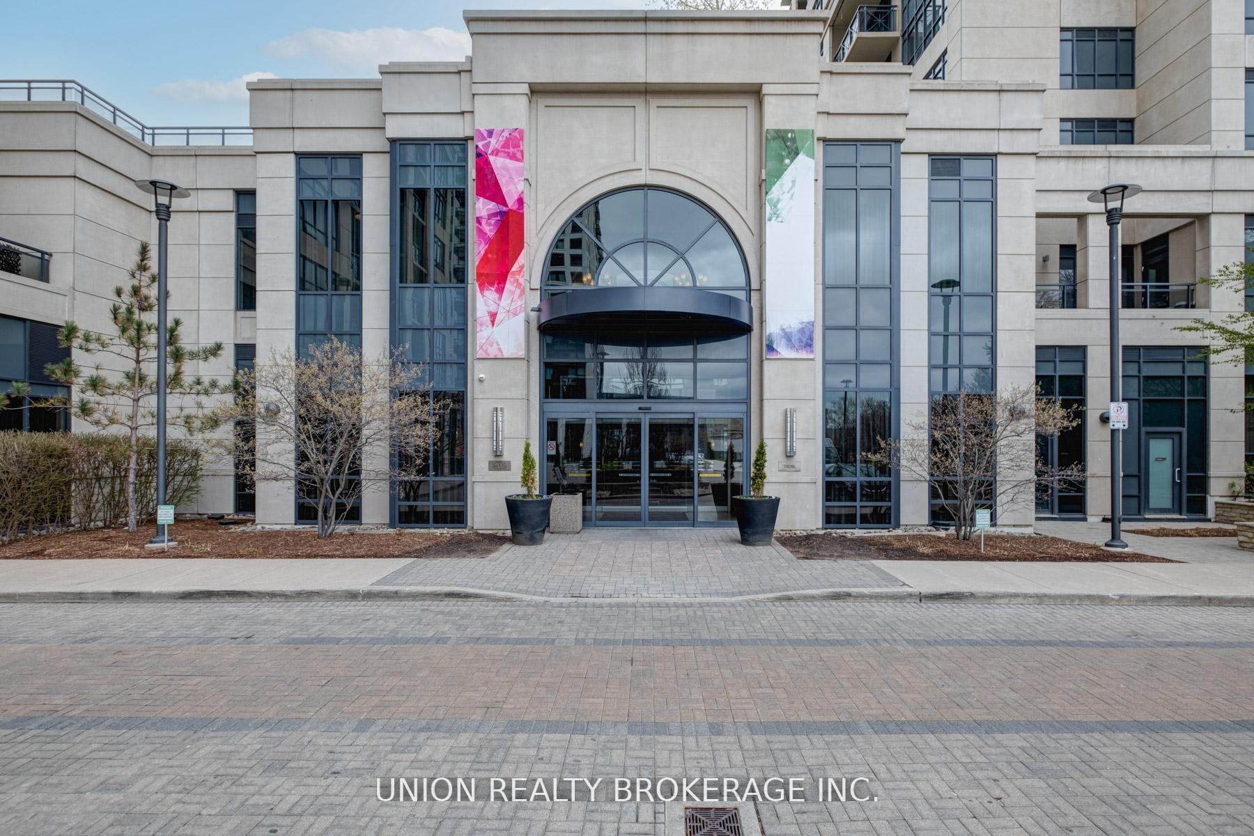 #824 - 2 Eva Road, Toronto Unit: 824