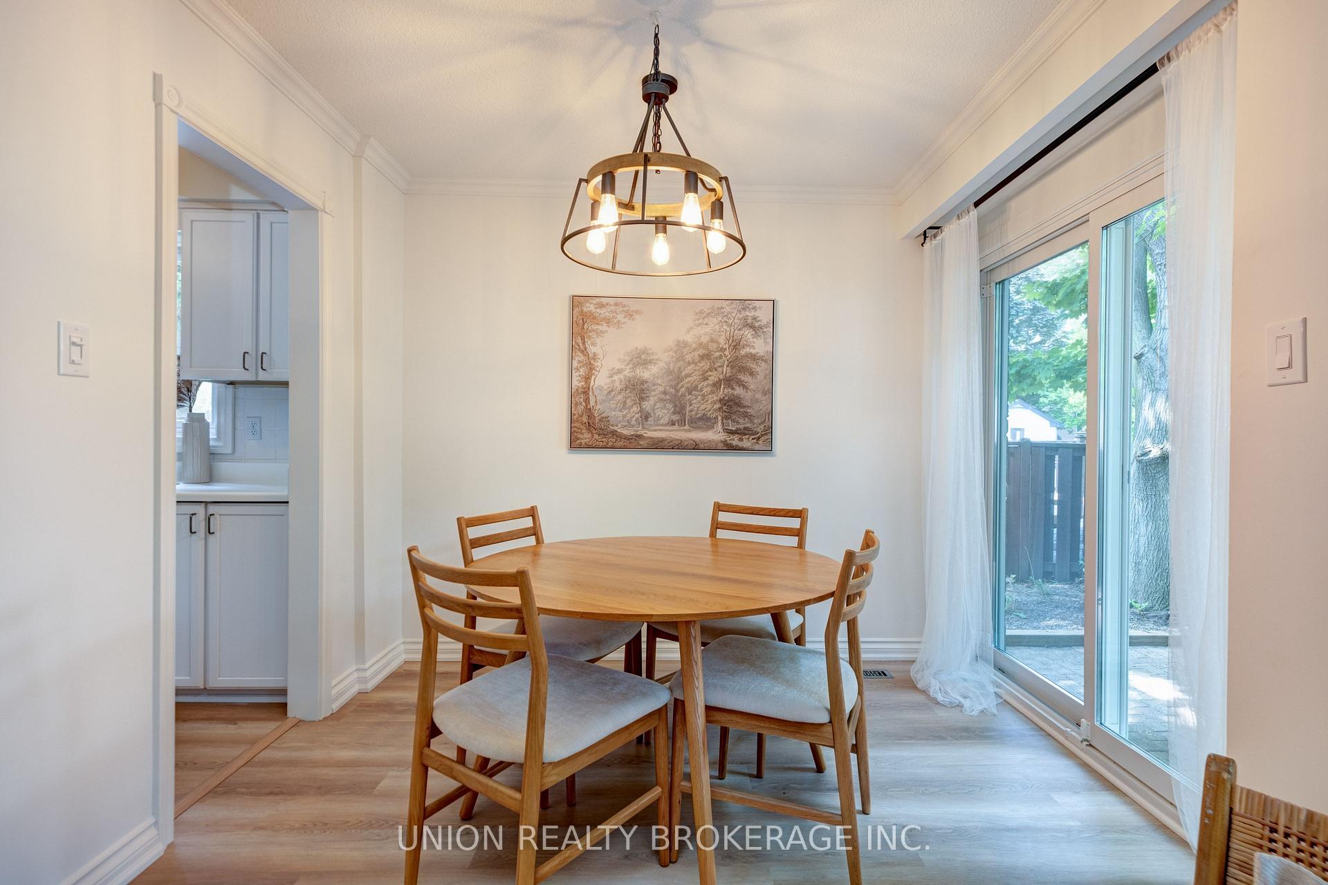 2423 Brasilia Circle