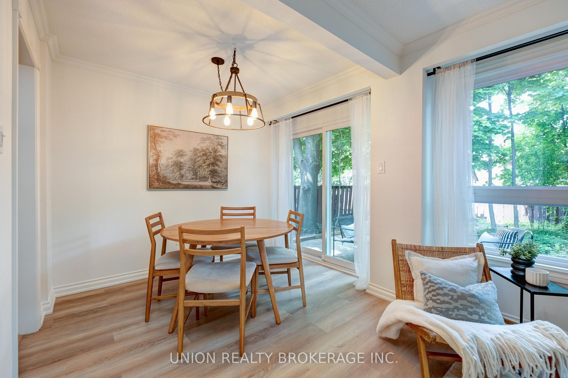 2423 Brasilia Circle