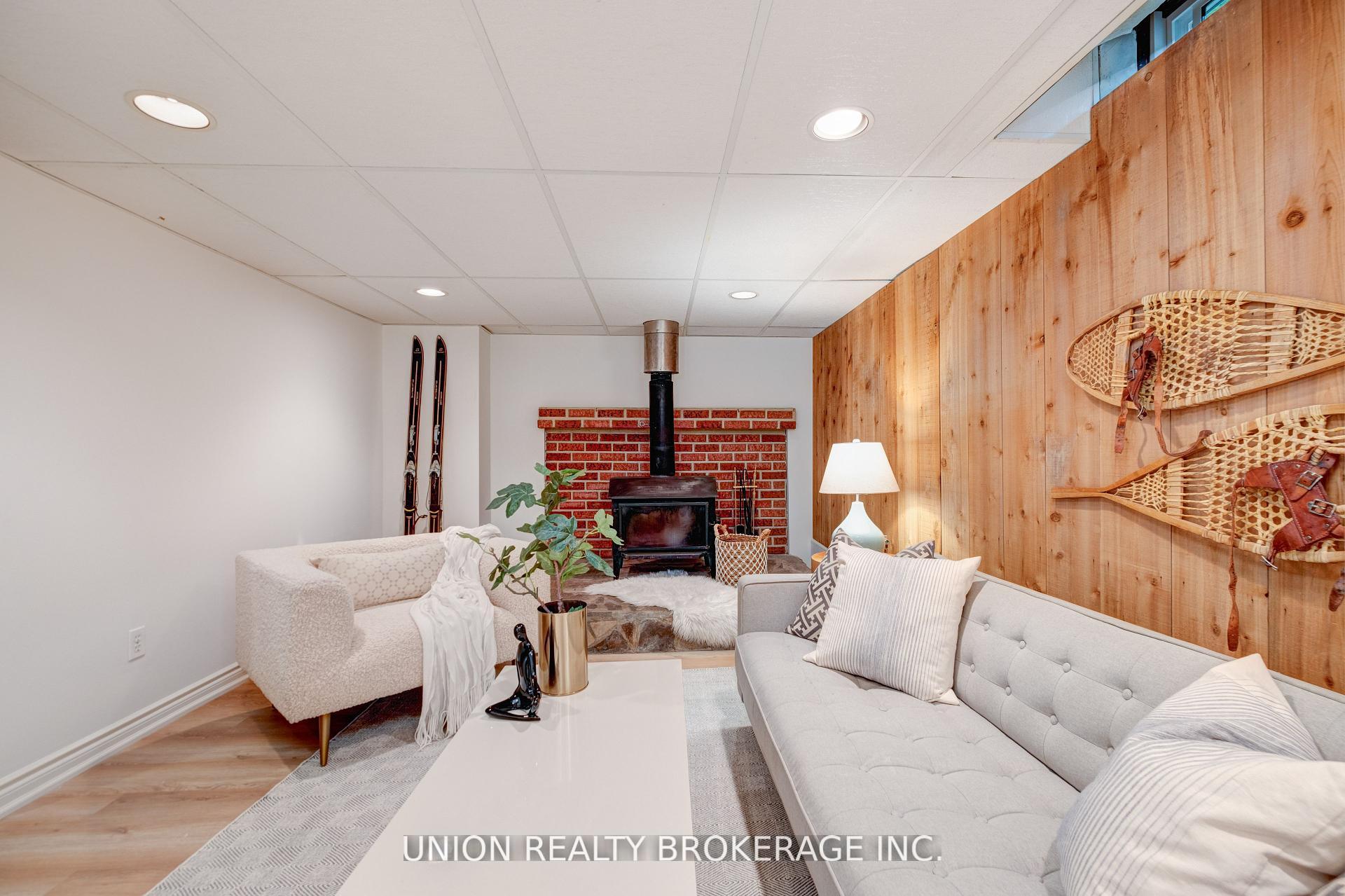 2423 Brasilia Circle
