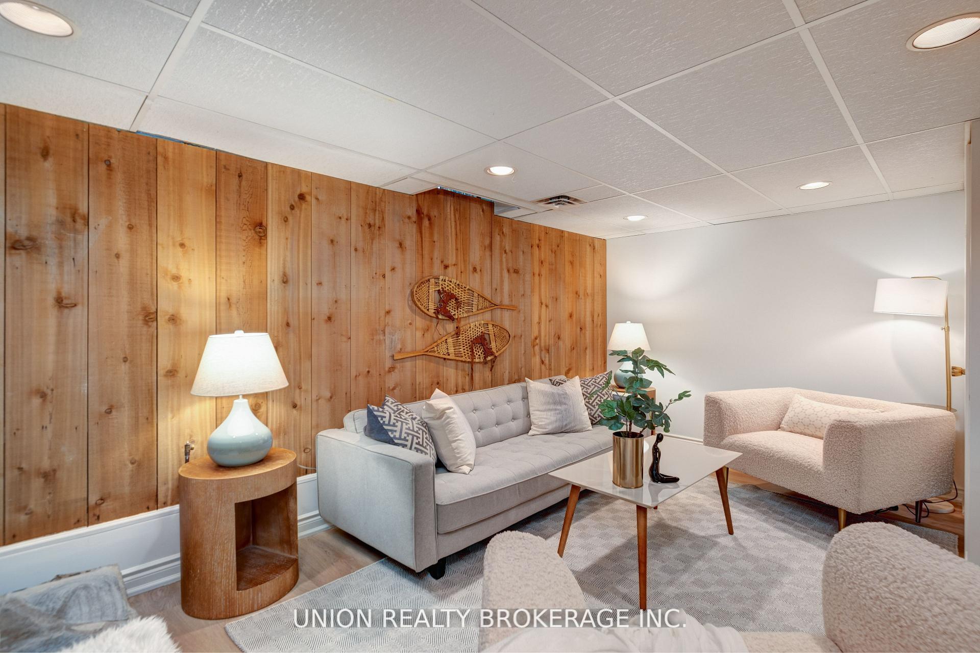 2423 Brasilia Circle