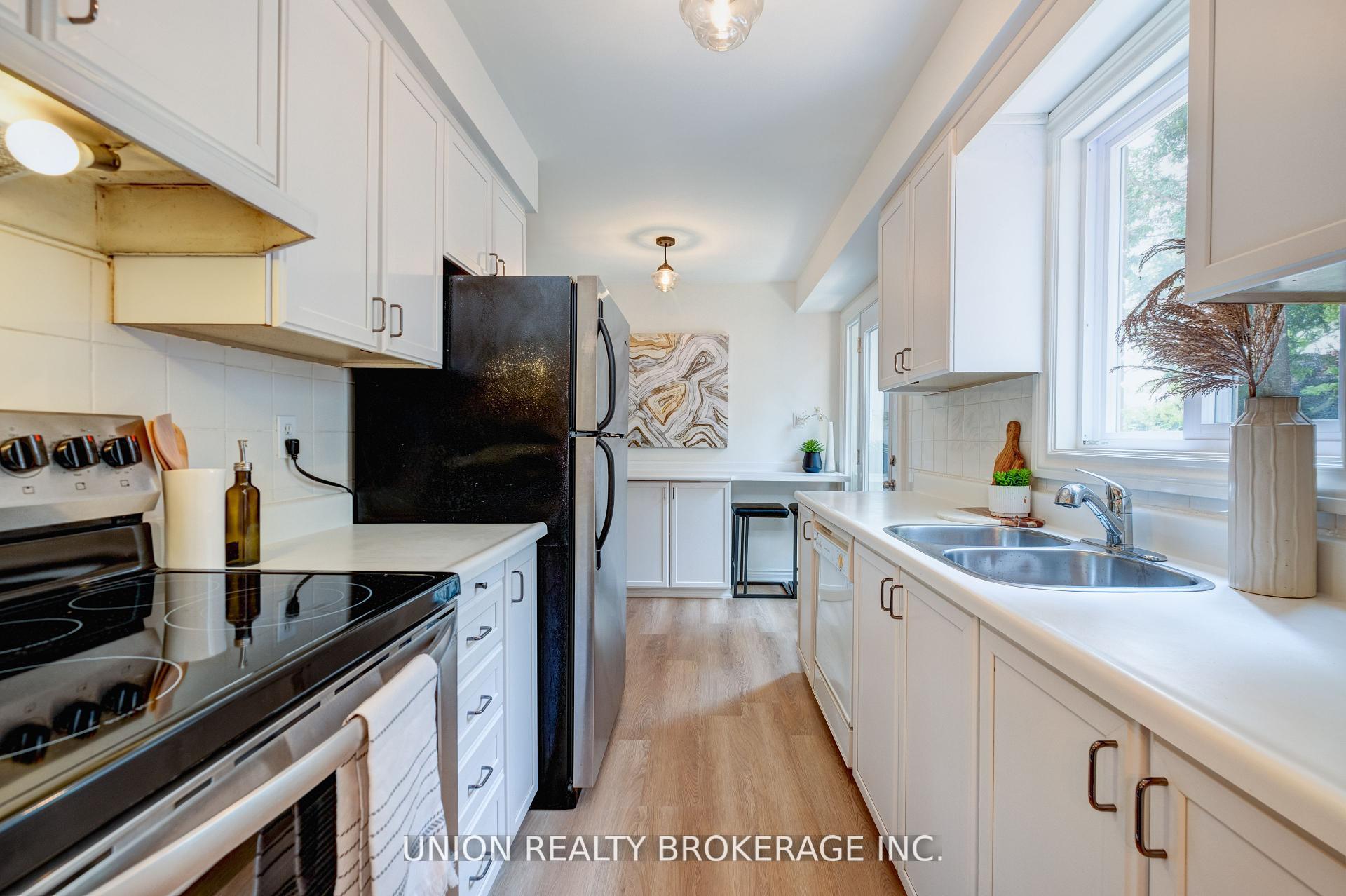 2423 Brasilia Circle