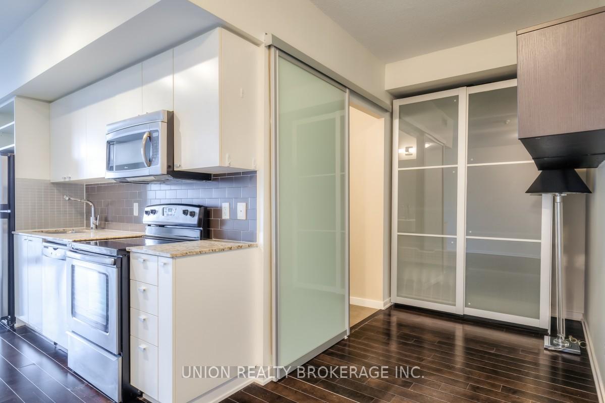 103 The Queensway N/A 1115, Toronto W01 Unit: 1115