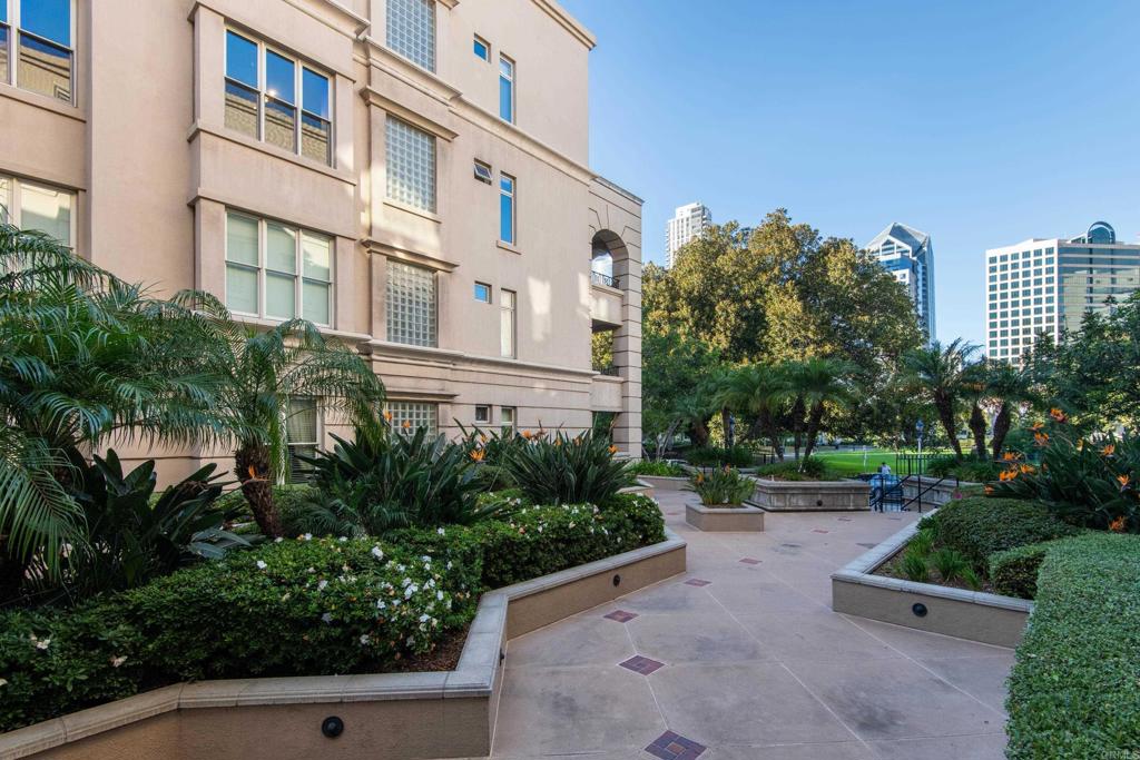 655 India St 304