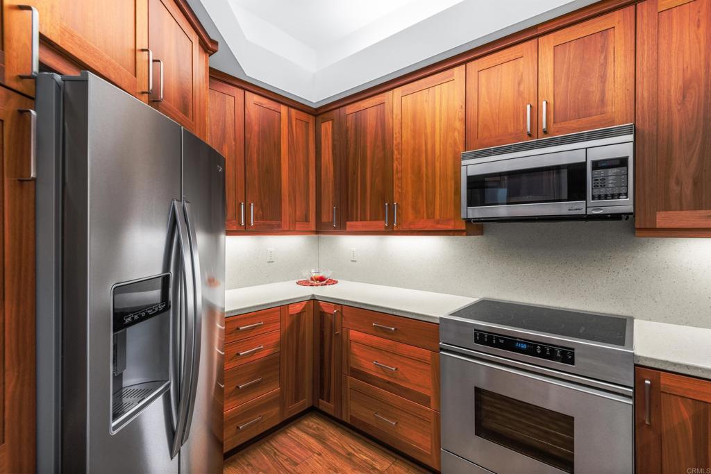 655 India St 304