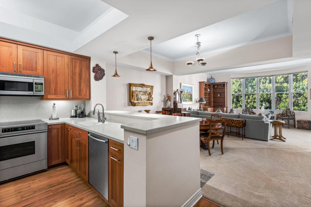 655 India St 304