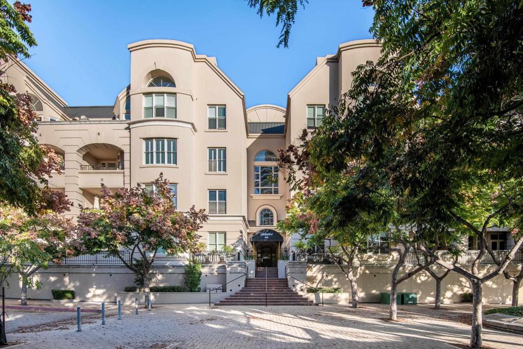 655 India St 304