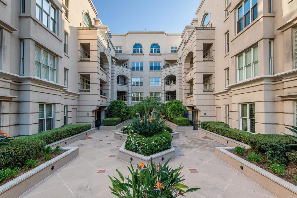 655 India St 304