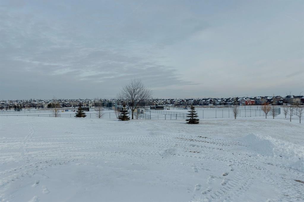 1124 Chinook Gate Bay SW