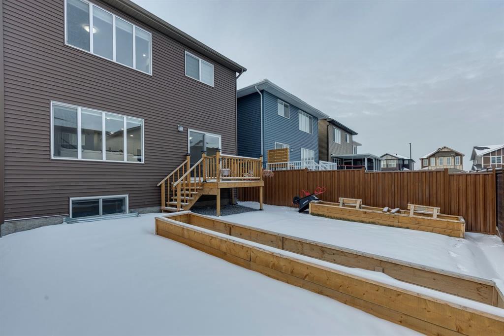 1124 Chinook Gate Bay SW