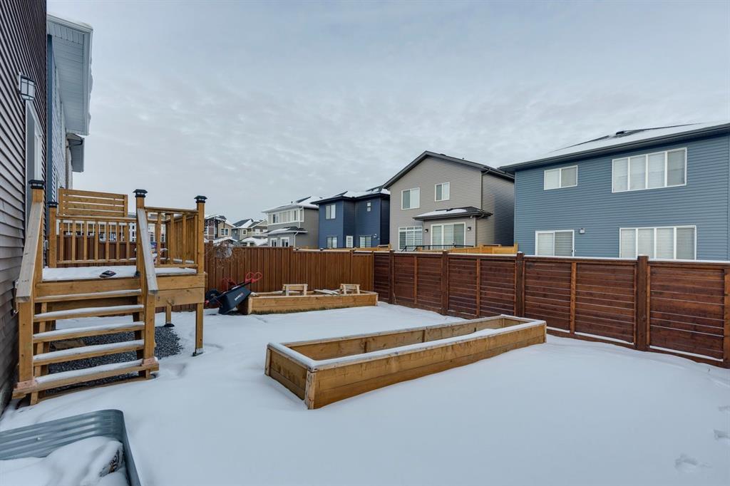 1124 Chinook Gate Bay SW