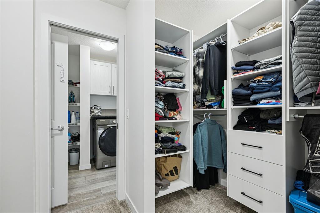 1124 Chinook Gate Bay SW