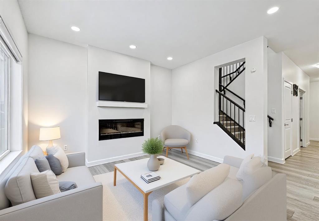 1124 Chinook Gate Bay SW