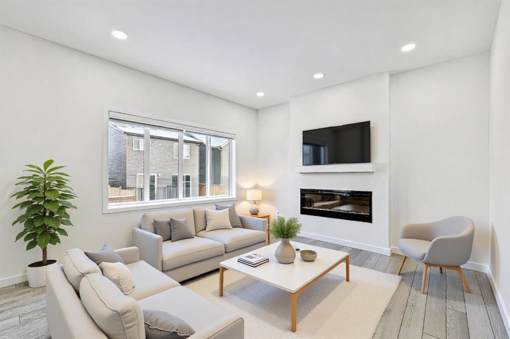 1124 Chinook Gate Bay SW