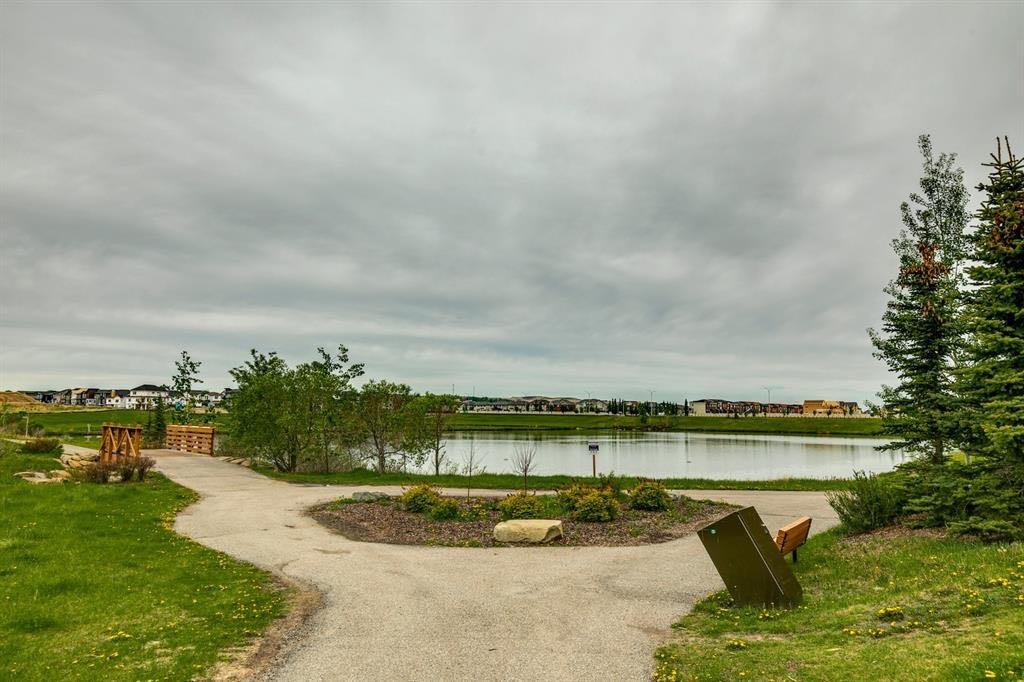 1124 Chinook Gate Bay SW