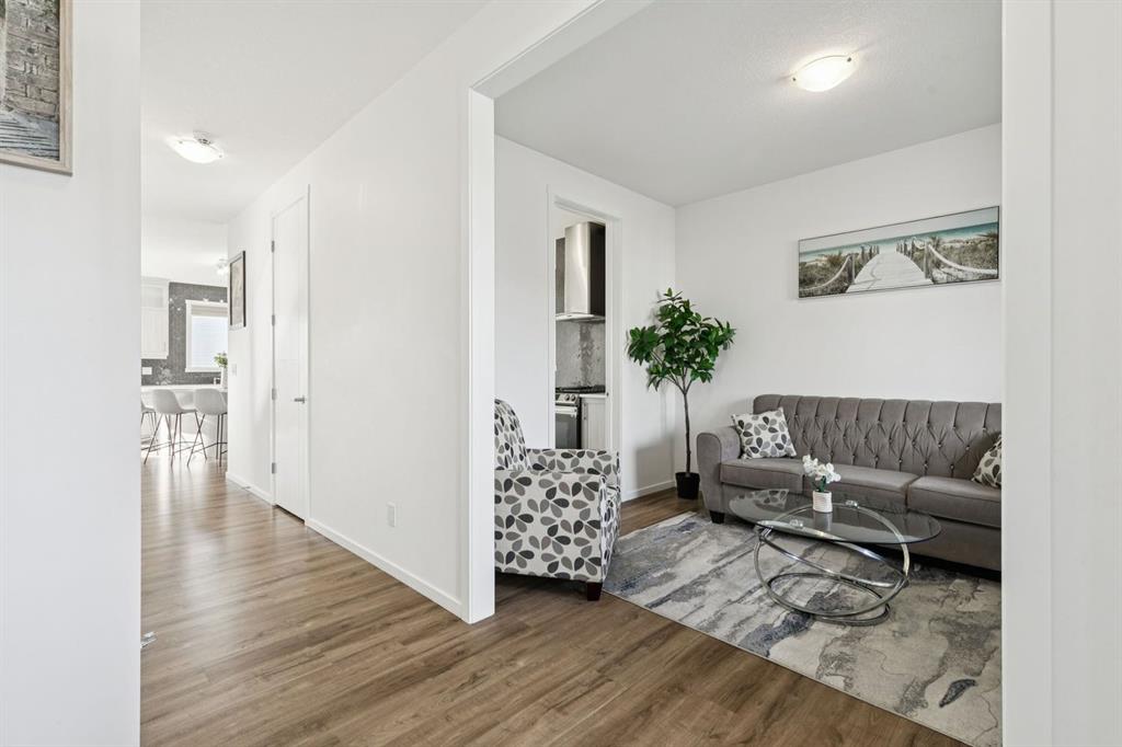 557 Southwinds Close SW