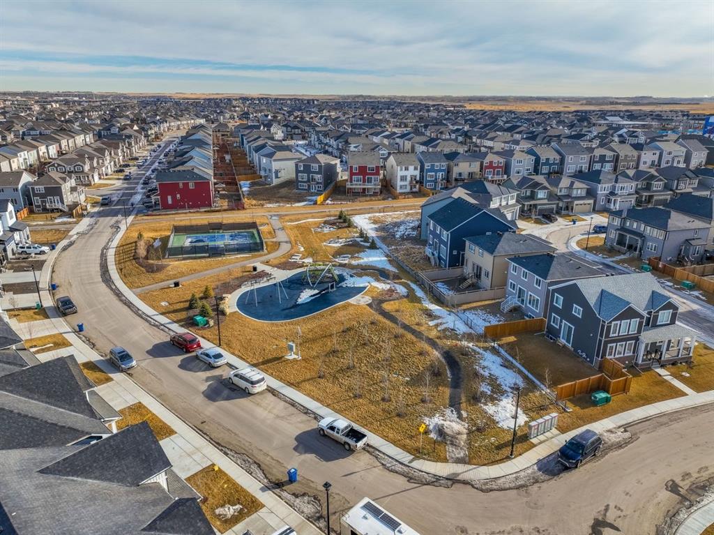 557 Southwinds Close SW