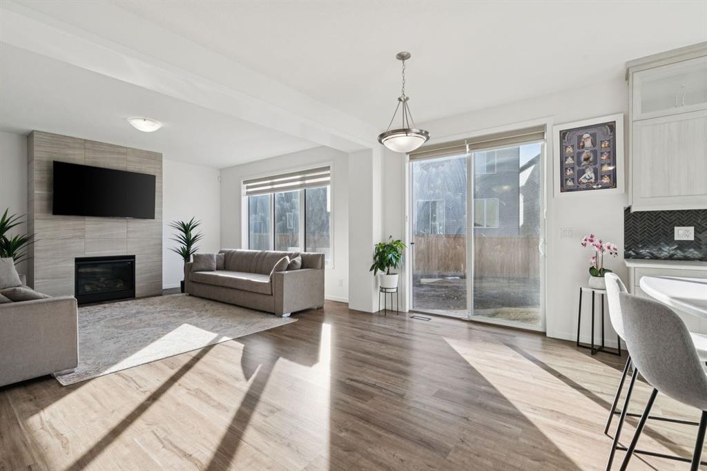 557 Southwinds Close SW