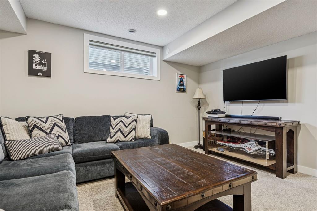 259 Canals Close SW