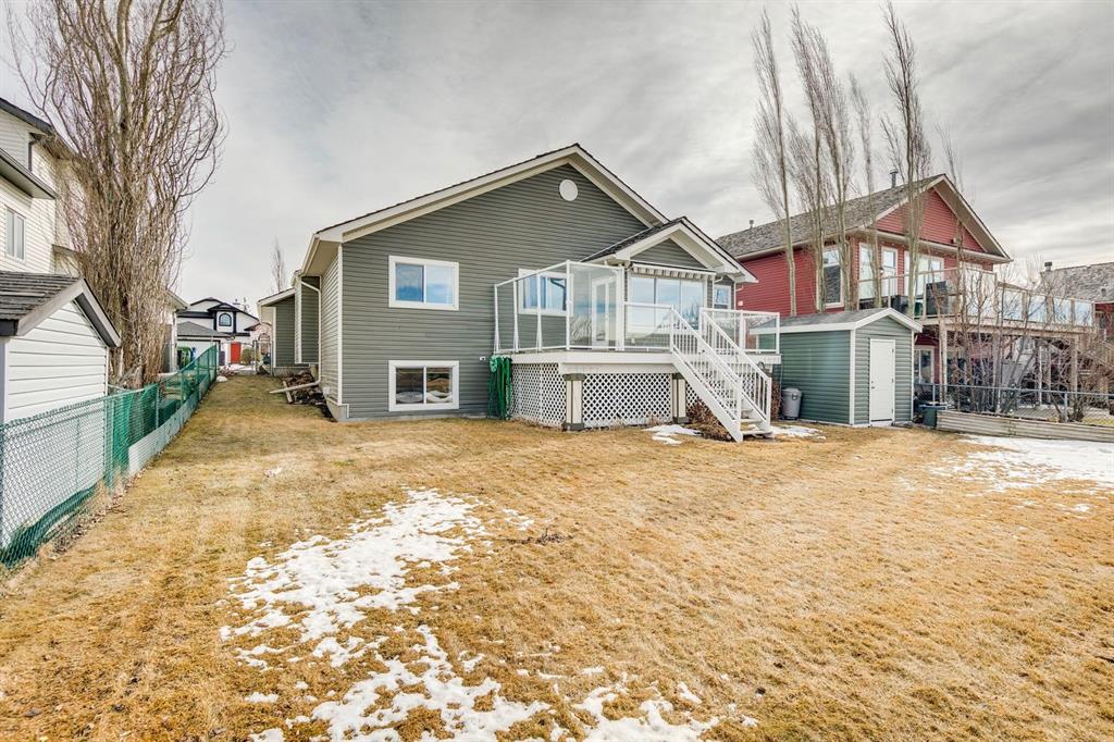 657 Woodside Court NW