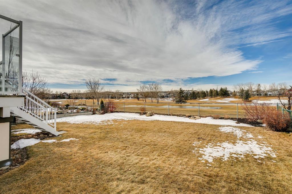 657 Woodside Court NW