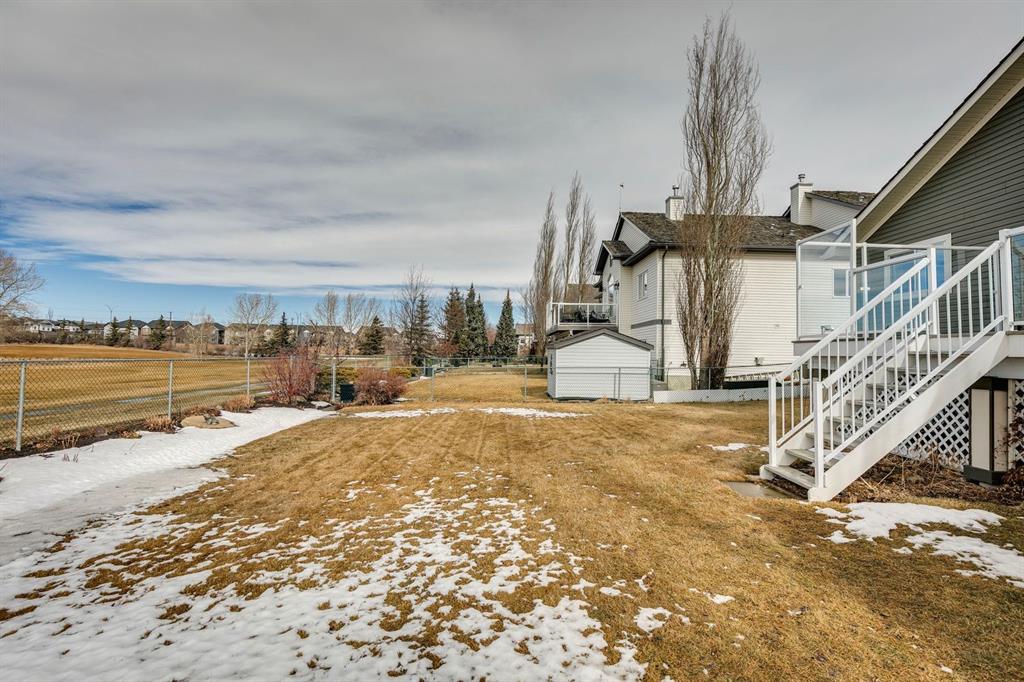 657 Woodside Court NW