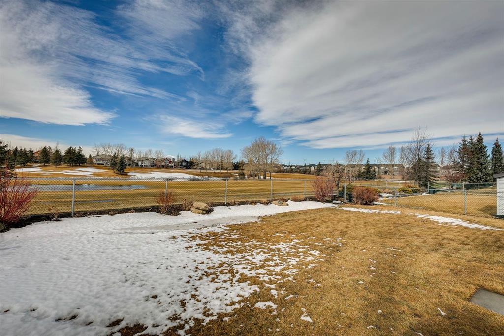 657 Woodside Court NW