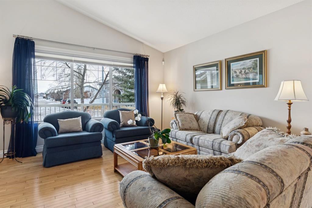 657 Woodside Court NW