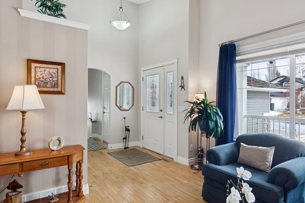 657 Woodside Court NW