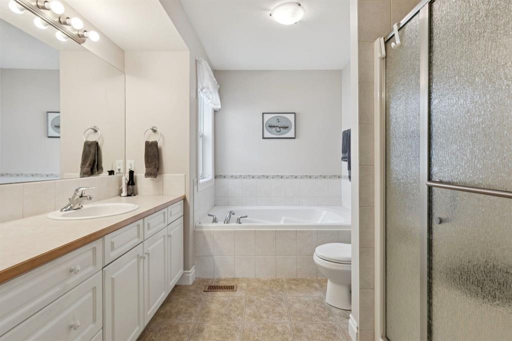 657 Woodside Court NW