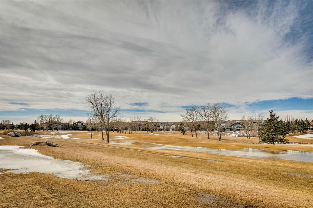 657 Woodside Court NW