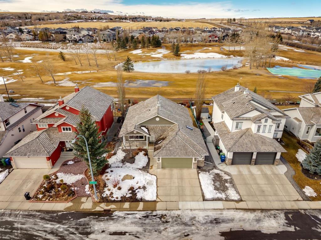 657 Woodside Court NW