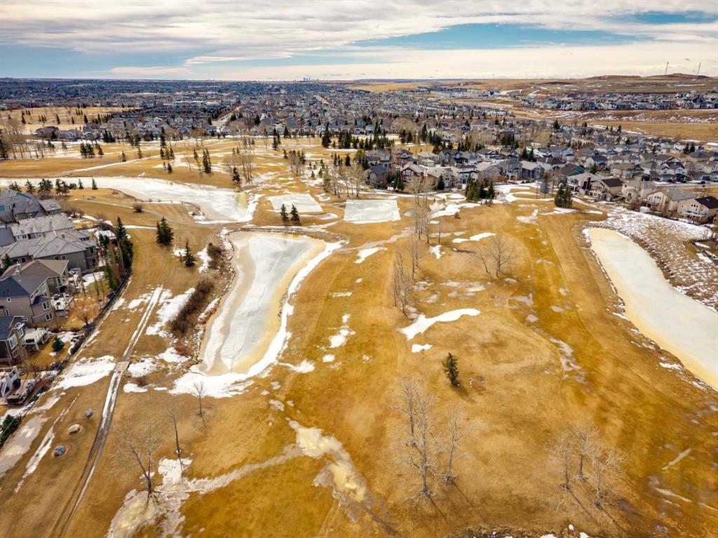 657 Woodside Court NW