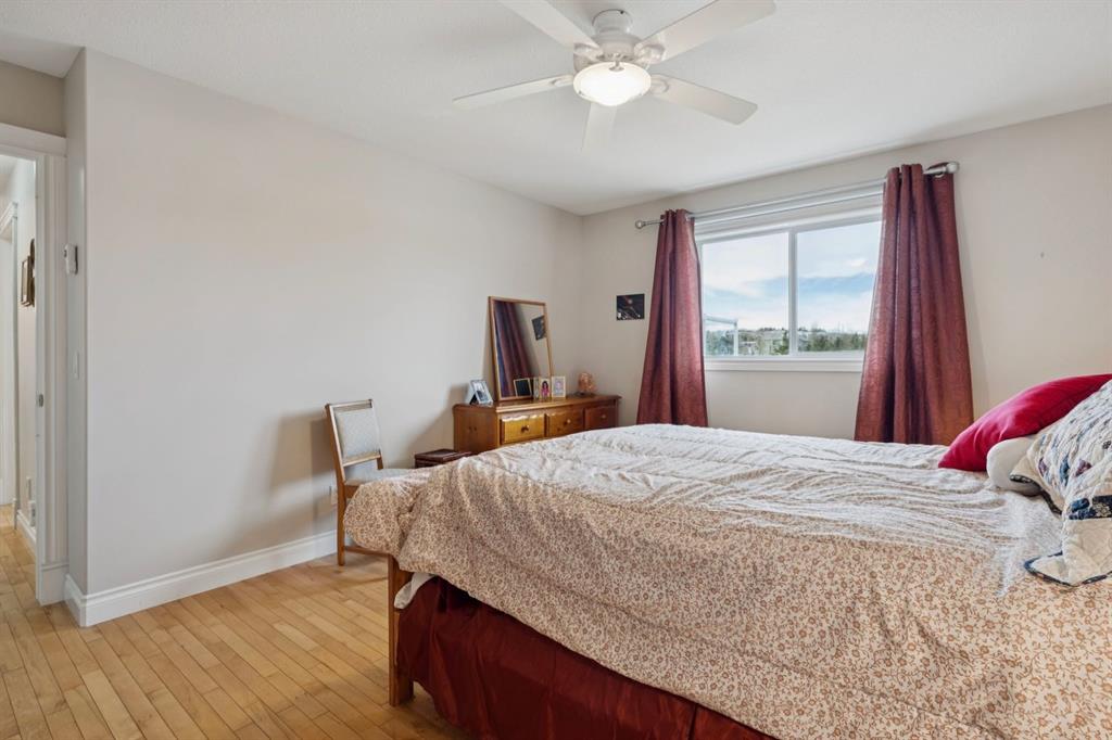 657 Woodside Court NW